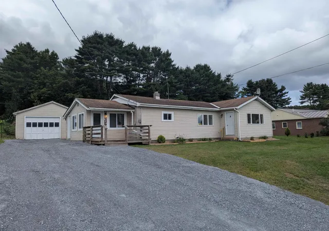 Photo 1 of Single family home for sale at 146 High St, Bradford, VT 05033 | MLS# 5107781 | Listing updated on 2026-09-08