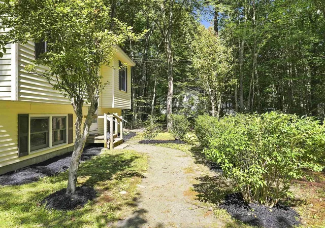 Photo 3 of Single family home for sale at 16 Newport Dr, Center Barnstead, NH 03225 | MLS# 5107782 | Listing updated on 2026-09-11