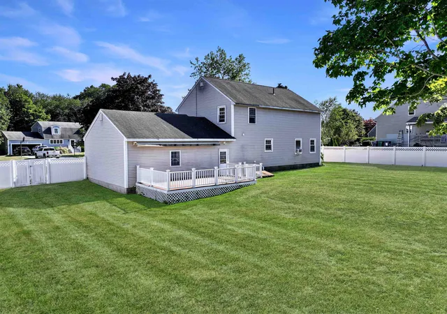Photo 2 of Single family home for sale at 2 Jeffry Dr, Hampton, NH 03842 | MLS# 5107784 | Listing updated on 2026-09-18