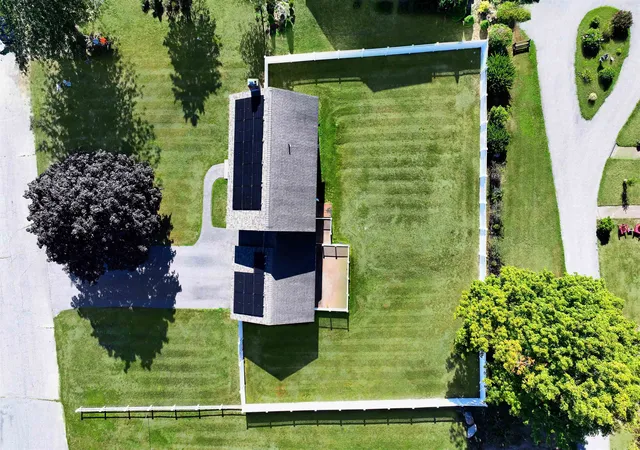 Photo 3 of Single family home for sale at 2 Jeffry Dr, Hampton, NH 03842 | MLS# 5107784 | Listing updated on 2026-09-18