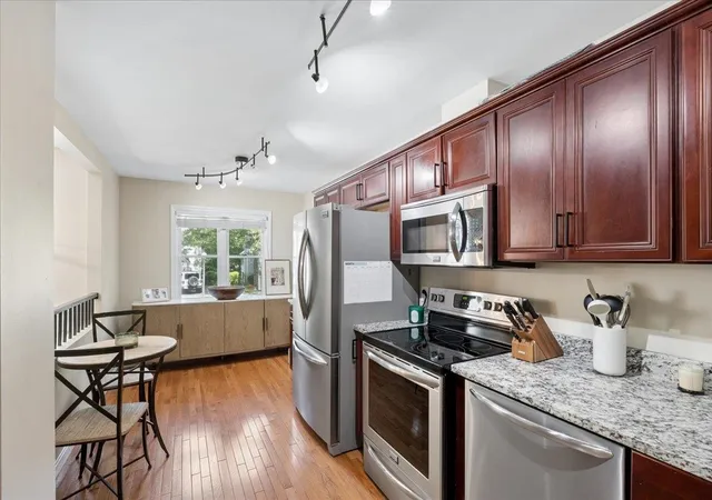Photo 2 of Townhouse for sale at 76 Cherry Holw Rd, Nashua, NH 03062 | MLS# 5107786 | Listing updated on 2026-09-11