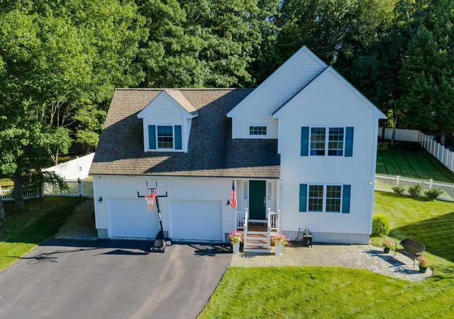 Photo 1 of Single family home for sale at 25 Hidden Oaks Dr, Colchester, VT 05446 | MLS# 5107793 | Listing updated on 2026-09-08