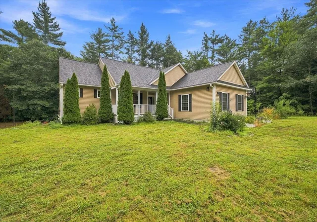 Photo 1 of Single family home for sale at 5 Ames Rd, Brookline, NH 03033 | MLS# 5107799 | Listing updated on 2026-09-14