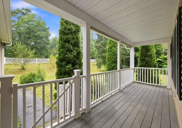 Photo 2 of Single family home for sale at 5 Ames Rd, Brookline, NH 03033 | MLS# 5107799 | Listing updated on 2026-09-14