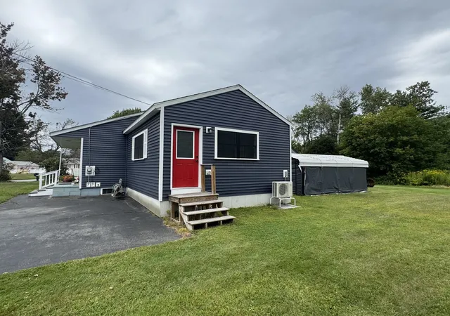 Photo 3 of Single family home for sale at 4 Barnes Ave, Lebanon, NH 03766 | MLS# 5107802 | Listing updated on 2026-09-16