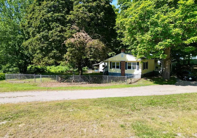 Photo 2 of Single family home for sale at 14 Pleasant St, Goffstown, NH 03045 | MLS# 5107804 | Listing updated on 2026-09-03