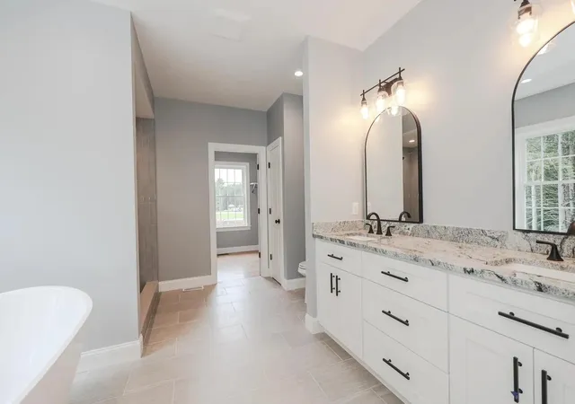 Photo 4 of Single family home for sale at 10 Beech Hl Rd, Weare, NH 03281 | MLS# 5107808 | Listing updated on 2026-09-09