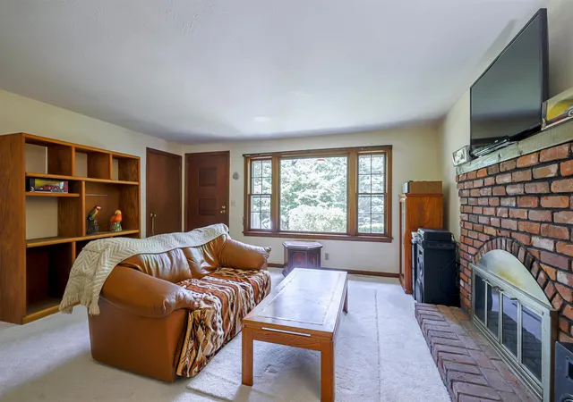 Photo 3 of Sale Pending at 19 Comstock Dr, Milford, NH 03055 | MLS# 5107809 | Listing updated on 2026-09-05