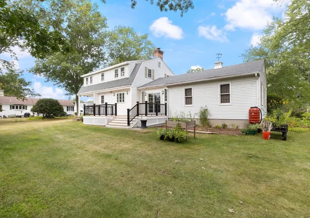 Photo 4 of Sale Pending at 99 Presidential Cir, Hampton, NH 03842 | MLS# 5107823 | Listing updated on 2026-09-08