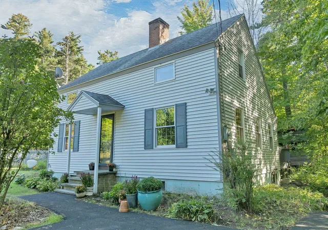 Photo 3 of Single family home for sale at 4 Balsam Dr, Gilford, NH 03249 | MLS# 5107833 | Listing updated on 2026-09-02