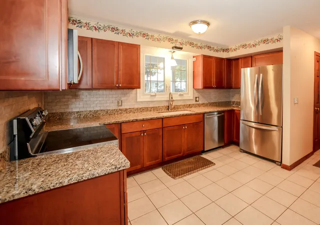 Photo 3 of Condo for sale at 14 Oak Dr, Belmont, NH 03220 | MLS# 5107839 | Listing updated on 2026-09-11