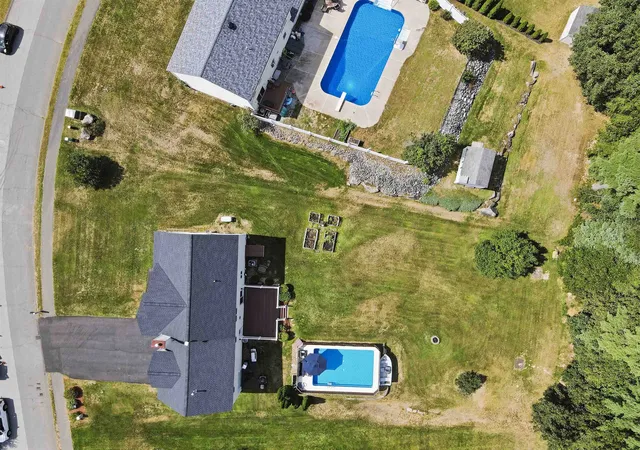 Photo 3 of Sale Pending at 30 Jessica Dr, Merrimack, NH 03054 | MLS# 5107849 | Listing updated on 2026-09-06