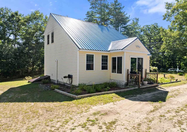 Photo 3 of Single family home for sale at 849 Nh Route 132, New Hampton, NH 03256 | MLS# 5107853 | Listing updated on 2026-09-16