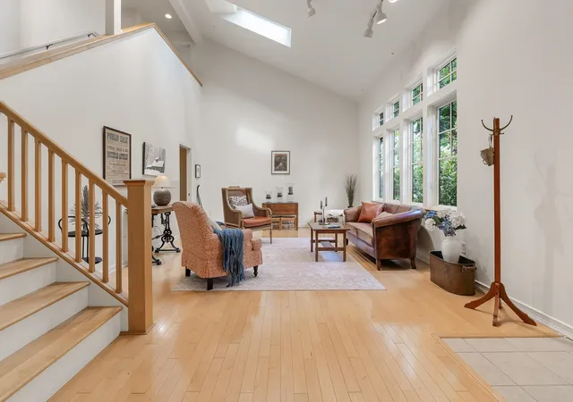 Photo 4 of Single family home for sale at 5 Bacchus Cir, Hanover, NH 03755 | MLS# 5107862 | Listing updated on 2026-10-02