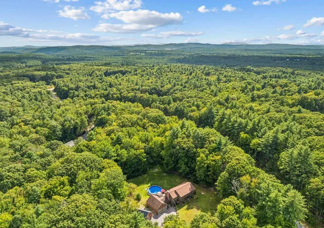 Photo 1 of Single family home for sale at 6 N Woods Rd, Dunbarton, NH 03046 | MLS# 5107879 | Listing updated on 2026-09-14