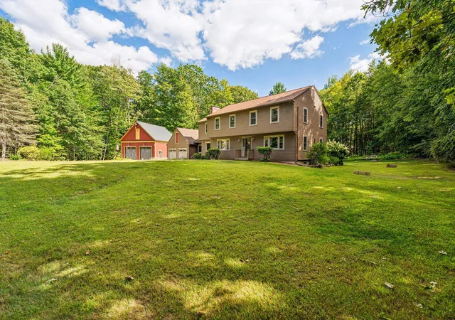 Photo 2 of Single family home for sale at 6 N Woods Rd, Dunbarton, NH 03046 | MLS# 5107879 | Listing updated on 2026-09-14