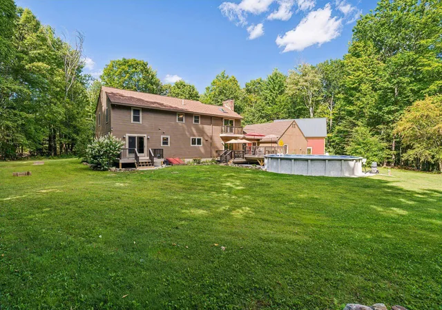 Photo 3 of Single family home for sale at 6 N Woods Rd, Dunbarton, NH 03046 | MLS# 5107879 | Listing updated on 2026-09-14