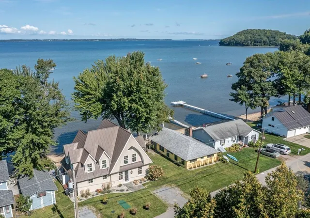 Photo 3 of Single family home for sale at 156 Beach Rd, Colchester, VT 05446 | MLS# 5107890 | Listing updated on 2026-09-04