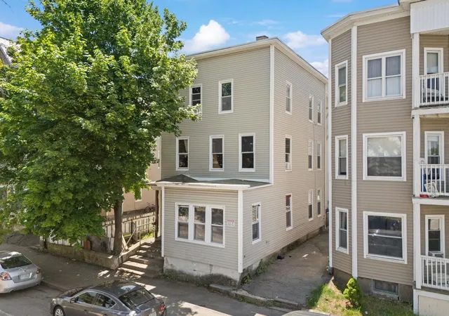 Photo 3 of Multi family home for sale at 217 Spruce St, Manchester, NH 03103 | MLS# 5107905 | Listing updated on 2026-09-17