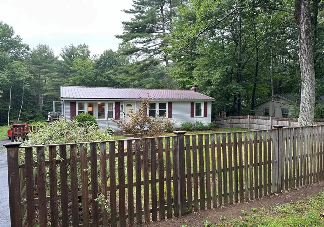 Photo 2 of Single family home for sale at 10 Contoocook Ave, Jaffrey, NH 03452 | MLS# 5107906 | Listing updated on 2026-09-09