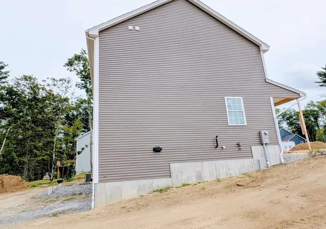 Photo 3 of Single family home for sale at 3 Blaisdell Ct, Raymond, NH 03077 | MLS# 5107918 | Listing updated on 2026-09-08