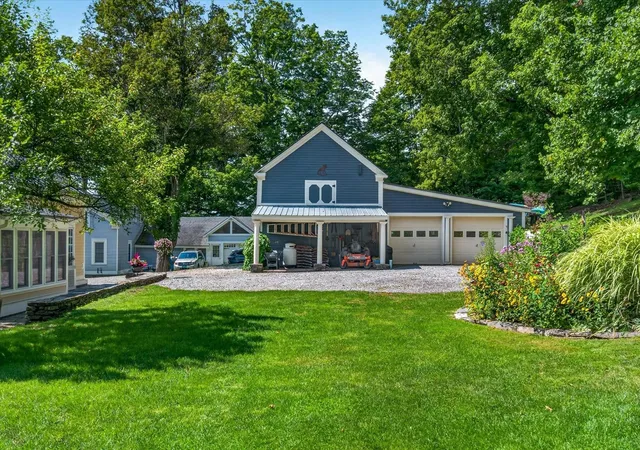 Photo 3 of Single family home for sale at 59 East St, Middletown Springs, VT 05757 | MLS# 5107922 | Listing updated on 2026-10-05