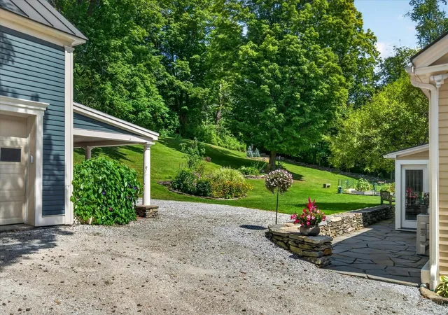 Photo 4 of Single family home for sale at 59 East St, Middletown Springs, VT 05757 | MLS# 5107922 | Listing updated on 2026-10-05