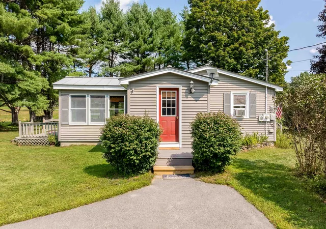 Photo 2 of Single family home for sale at 24 Church Ln, East Thetford, VT 05043 | MLS# 5107928 | Listing updated on 2026-09-14