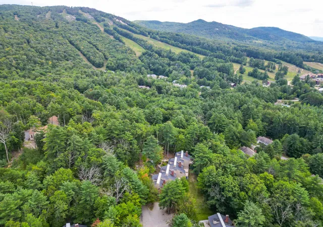 Photo 4 of Condo for sale at 28 Cranmore Woods Ln #8, North Conway, NH 03860 | MLS# 5107929 | Listing updated on 2026-09-05