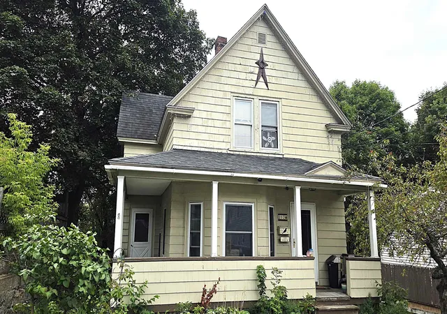Photo 2 of Single family home for sale at 212 Park St, Berlin, NH 03570 | MLS# 5107932 | Listing updated on 2026-09-02