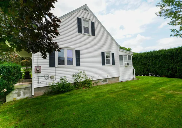 Photo 2 of Single family home for sale at 7 Hyde St, Bellows Falls, VT 05101 | MLS# 5107938 | Listing updated on 2026-09-02