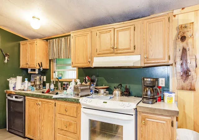 Photo 3 of Single family home for sale at 70 South Rd, Harrisville, NH 03450 | MLS# 5107939 | Listing updated on 2026-09-11