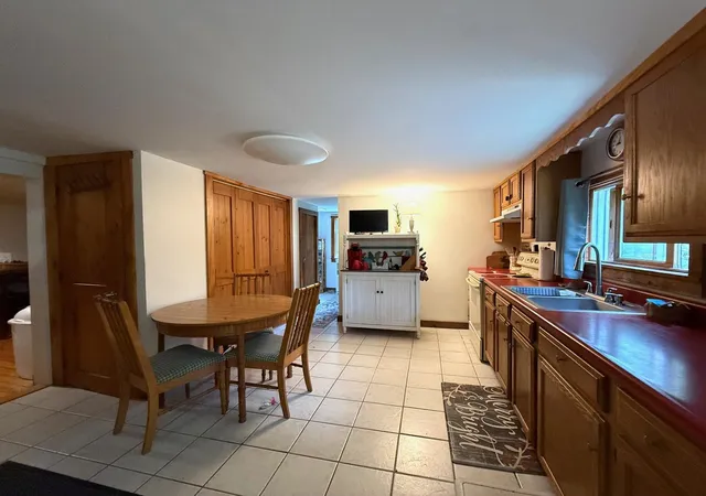 Photo 3 of Single family home for sale at 4820 Vt Route 11, Londonderry, VT 05148 | MLS# 5107941 | Listing updated on 2026-09-09
