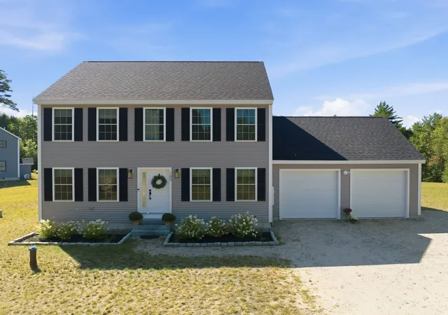 Photo 2 of Single family home for sale at 188 Mountain Rd, Center Tuftonboro, NH 03816 | MLS# 5107948 | Listing updated on 2026-09-03