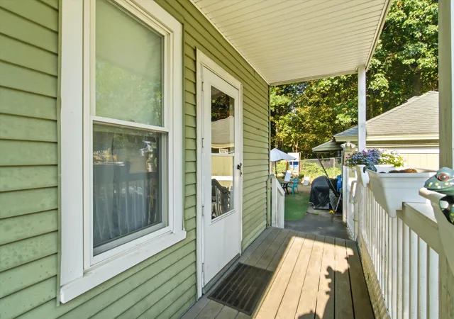 Photo 3 of Sale Pending at 735 Belmont St, Manchester, NH 03104 | MLS# 5107950 | Listing updated on 2026-09-12