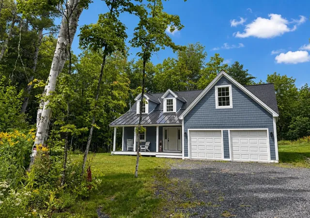 Single family home for sale at 717 Horsenail Hl Rd, Chester, VT 05143 | MLS# 5107952