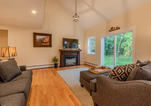 Photo 4 of Single family home for sale at 717 Horsenail Hl Rd, Chester, VT 05143 | MLS# 5107952 | Listing updated on 2026-09-14