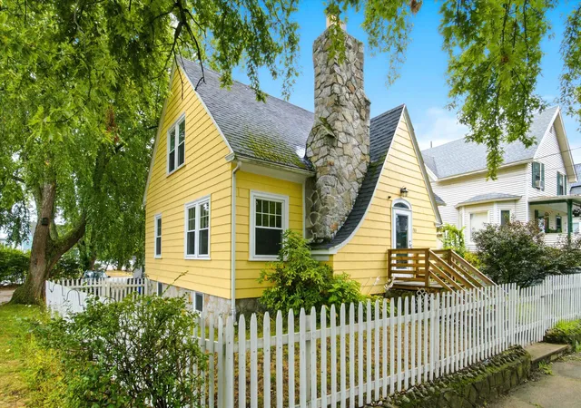 Photo 2 of Sale Pending at 783 Hanover St, Manchester, NH 03104 | MLS# 5107958 | Listing updated on 2026-09-10