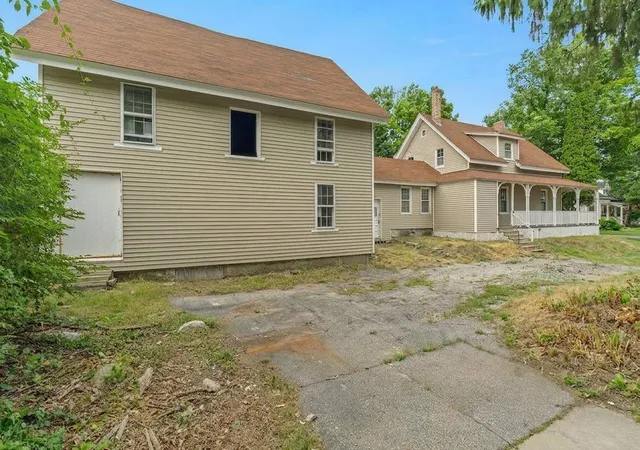Photo 2 of Single family home for sale at 1 Summer St, Farmington, NH 03835 | MLS# 5107959 | Listing updated on 2026-09-08