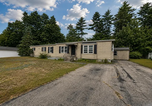 Photo 2 of Manufactured home for sale at 15 Village Dr, Raymond, NH 03077 | MLS# 5107962 | Listing updated on 2026-09-14