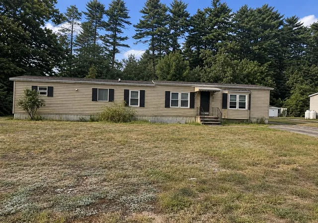 Photo 3 of Manufactured home for sale at 15 Village Dr, Raymond, NH 03077 | MLS# 5107962 | Listing updated on 2026-09-14