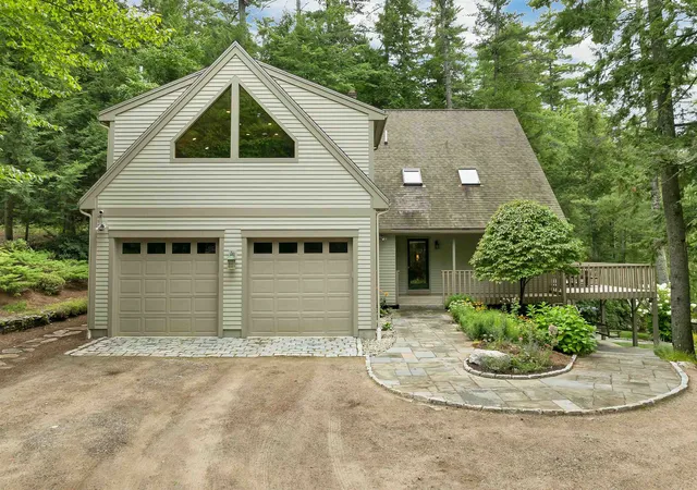 Photo 2 of Single family home for sale at 79 Stanyan Rd, Moultonborough, NH 03254 | MLS# 5107967 | Listing updated on 2026-09-09