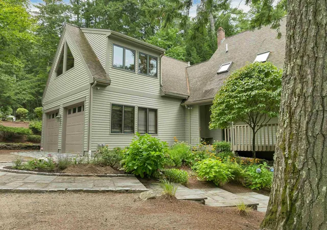 Photo 3 of Single family home for sale at 79 Stanyan Rd, Moultonborough, NH 03254 | MLS# 5107967 | Listing updated on 2026-09-09