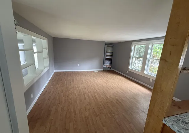 Photo 3 of Single family home for sale at 7 Colcord Pond Rd, Exeter, NH 03833 | MLS# 5107973 | Listing updated on 2026-09-12