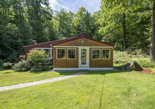 Photo 2 of Single family home for sale at 756 Bog Rd, Hillsborough, NH 03244 | MLS# 5107974 | Listing updated on 2026-09-15