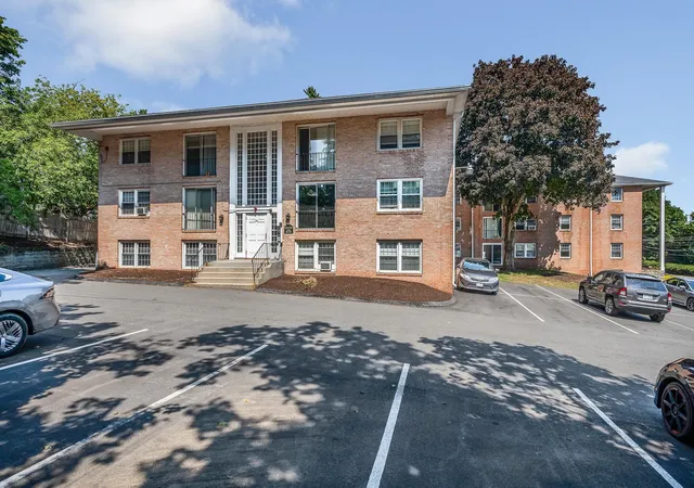 Photo 1 of Condo for sale at 90 E Broadway St #11, Derry, NH 03038 | MLS# 5107975 | Listing updated on 2026-09-03