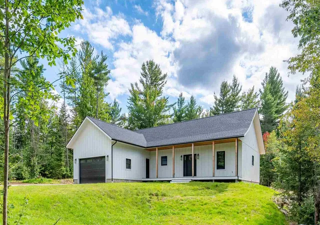 Photo 2 of Single family home for sale at 80 Chelsea Dr, Carroll, NH 03598 | MLS# 5107977 | Listing updated on 2026-09-07