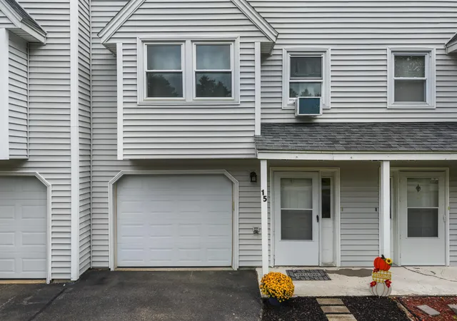 Photo 3 of Townhouse for sale at 15 Valley Ln, Kingston, NH 03848 | MLS# 5107993 | Listing updated on 2026-09-03