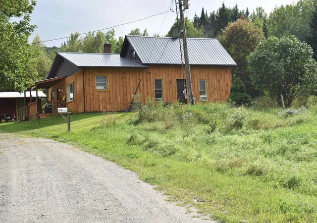 Photo 1 of Single family home for sale at 2689 Vermont Route 58 W, Irasburg, VT 05845 | MLS# 5107994 | Listing updated on 2026-09-09
