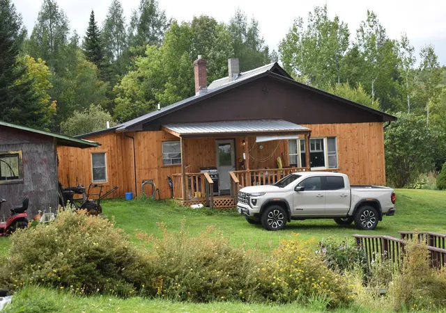 Photo 3 of Single family home for sale at 2689 Vermont Route 58 W, Irasburg, VT 05845 | MLS# 5107994 | Listing updated on 2026-09-09